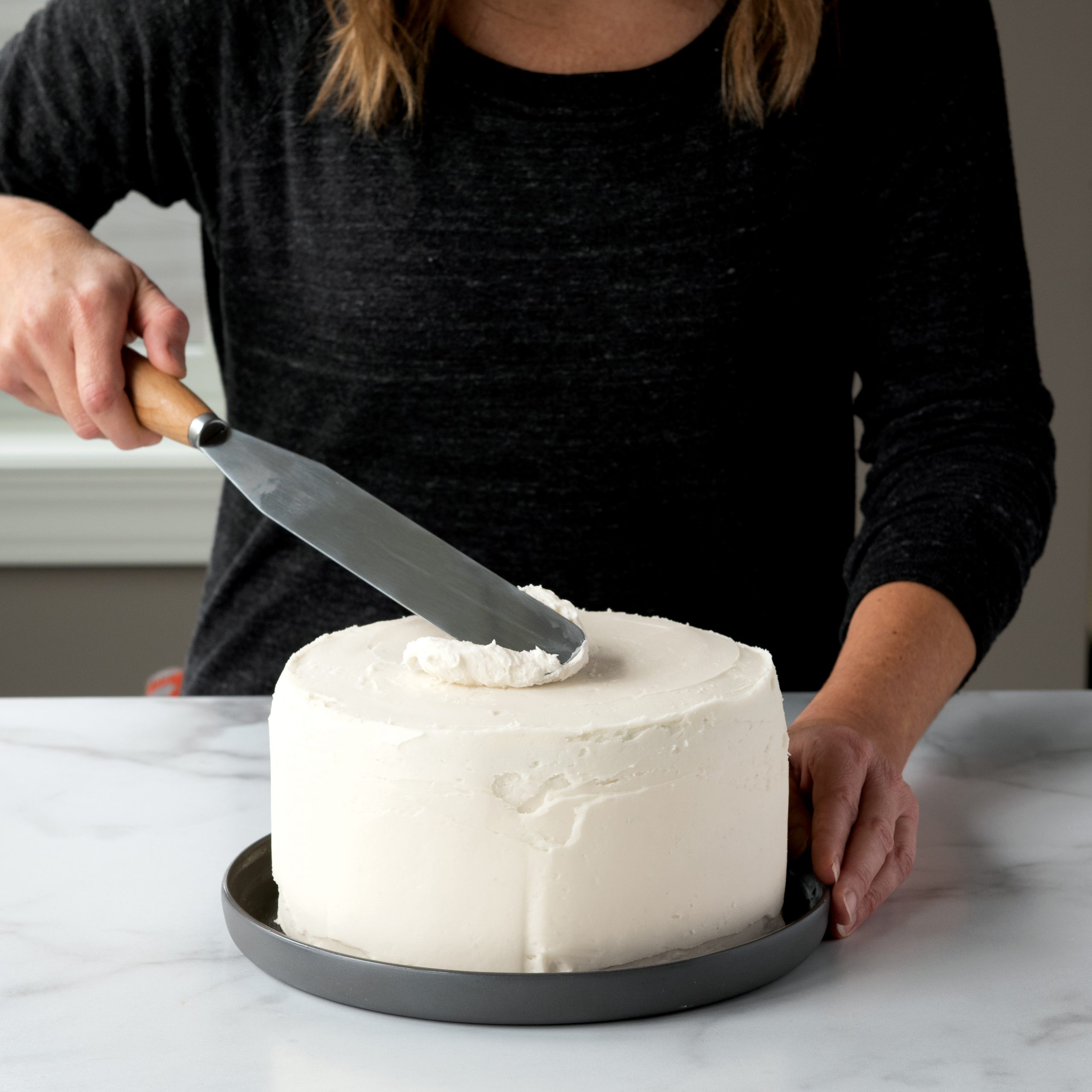Nordic Ware Tårtspatel med trähandtag