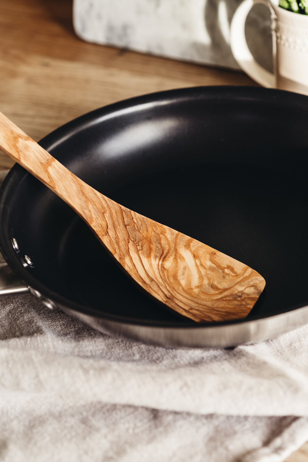 Heirol Spatula Olive Wood 30 cm