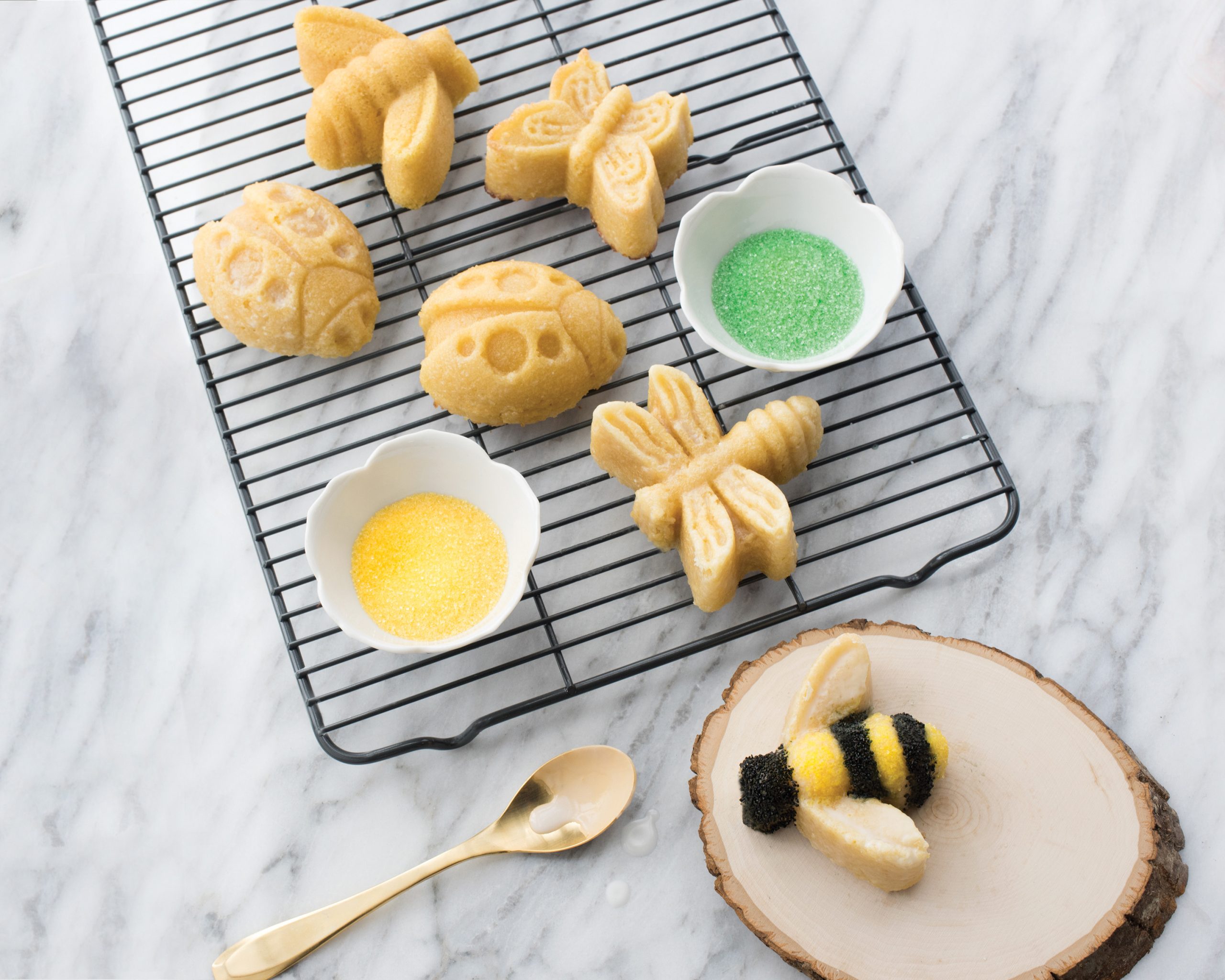 Nordic Ware Backyard Bugs Pan