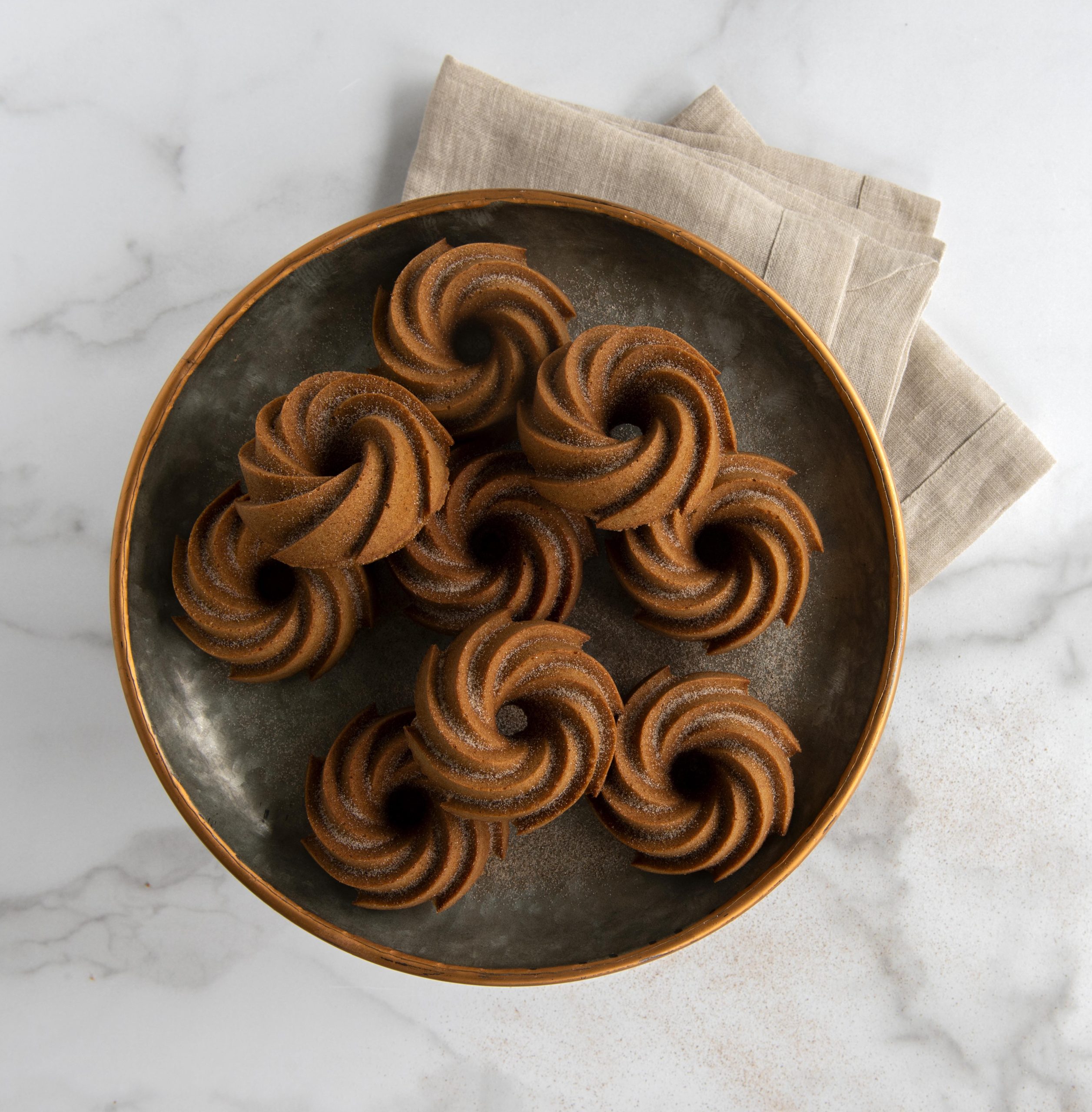 Nordic Ware Heritage Bundtlette Pan Silver