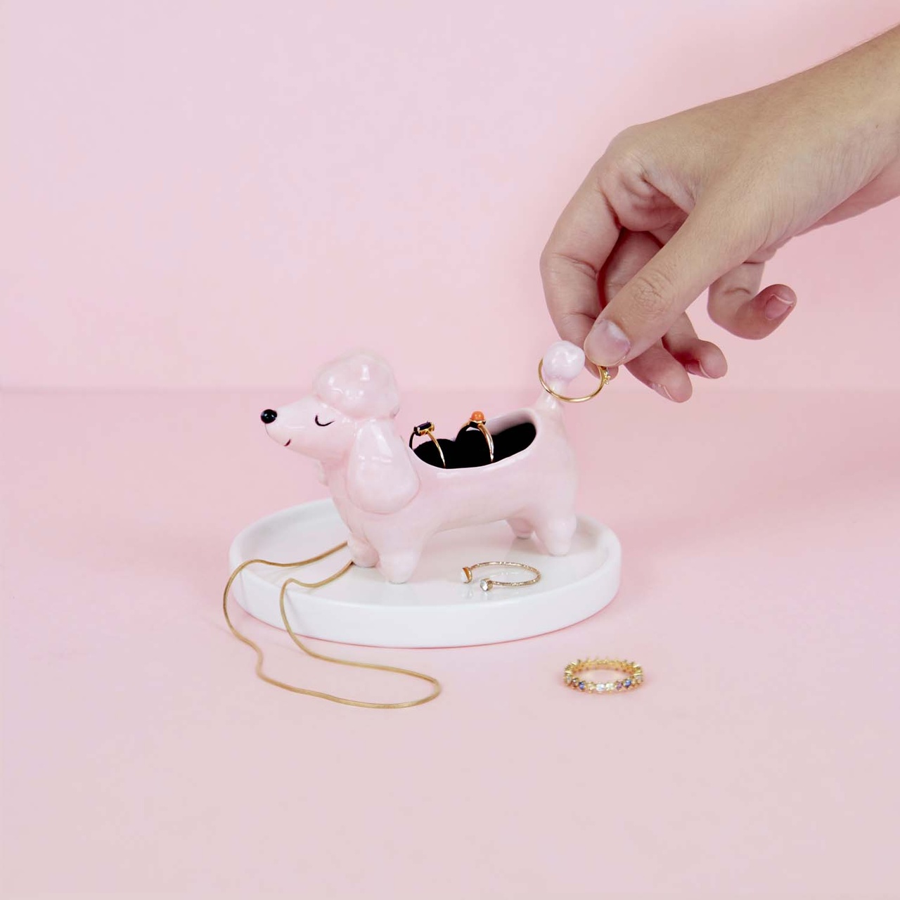 Ring holder poodle