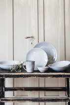 Heirol x Nose Plate 23 cm Smooth, Stone
