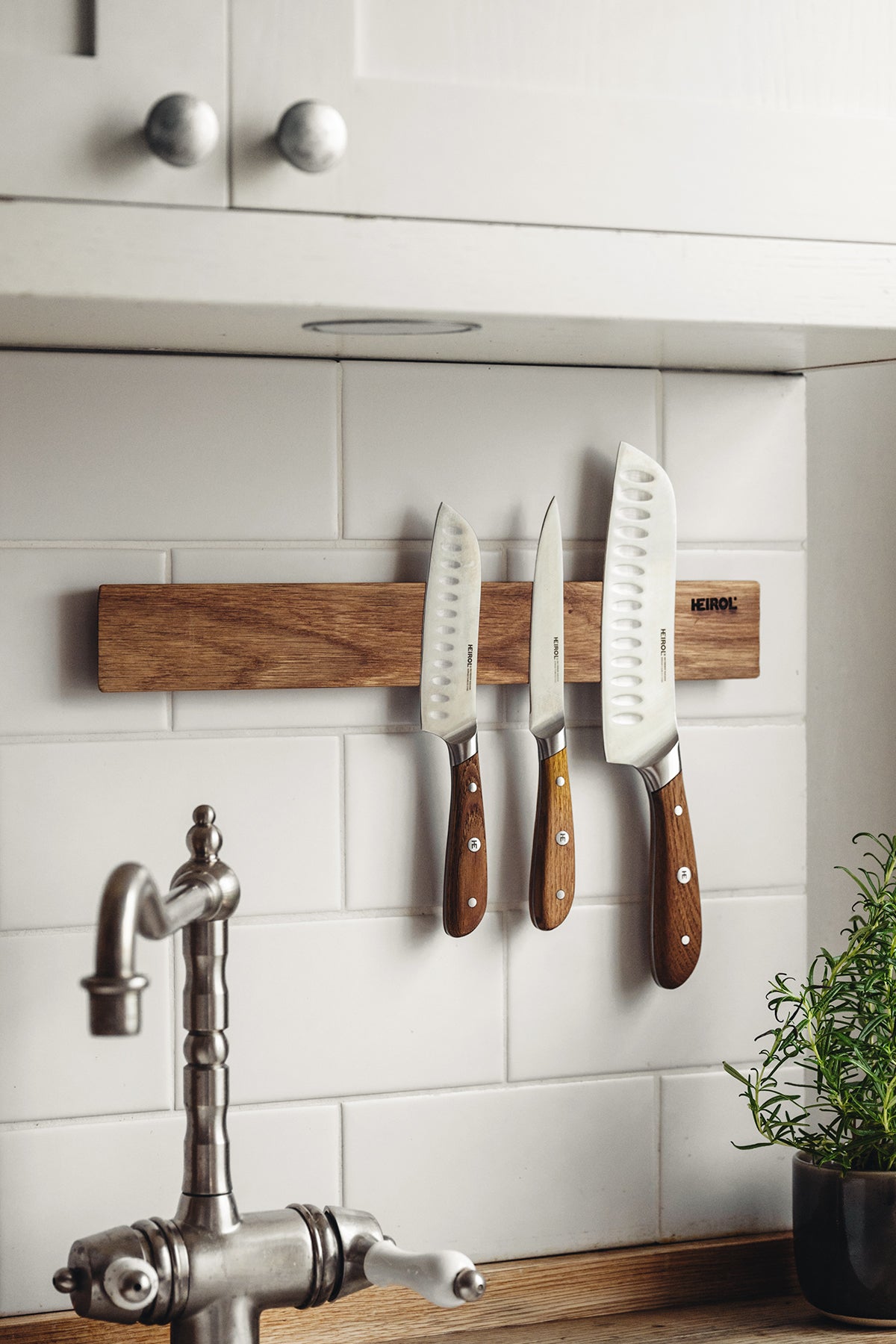 Heirol Magnetic strip for oak knives