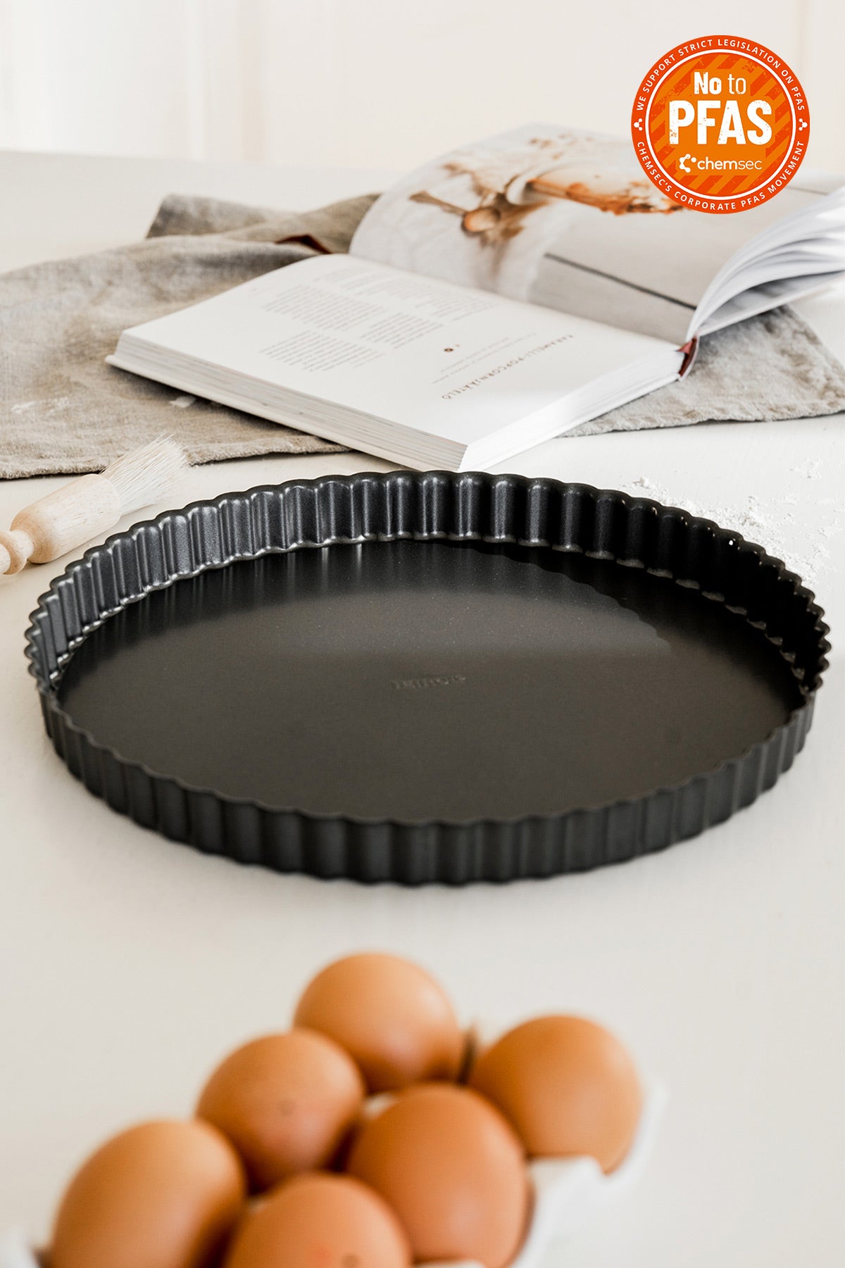 Heirol Round pie tin with removable bottom 28x28 cm